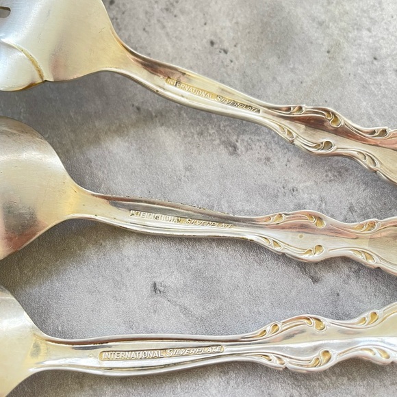 Vtg International Silverplate Flatware Serving Fork Berry Spoons Interlude c1971 - Picture 3 of 6